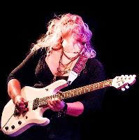 Chantel McGregor at Beaverwood Club Real Music Live