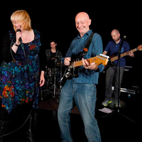 Robin Robertson Blues Band w/ Support Kate Harris at The Twa Tams