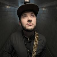 Eliot Ash Presents One Step Away From Madness Live