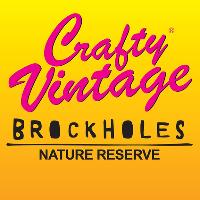 Crafty Vintage : Autumn By The Lake