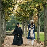 Victoria and Abdul (pg)