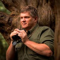 Ray Mears: Born to go Wild