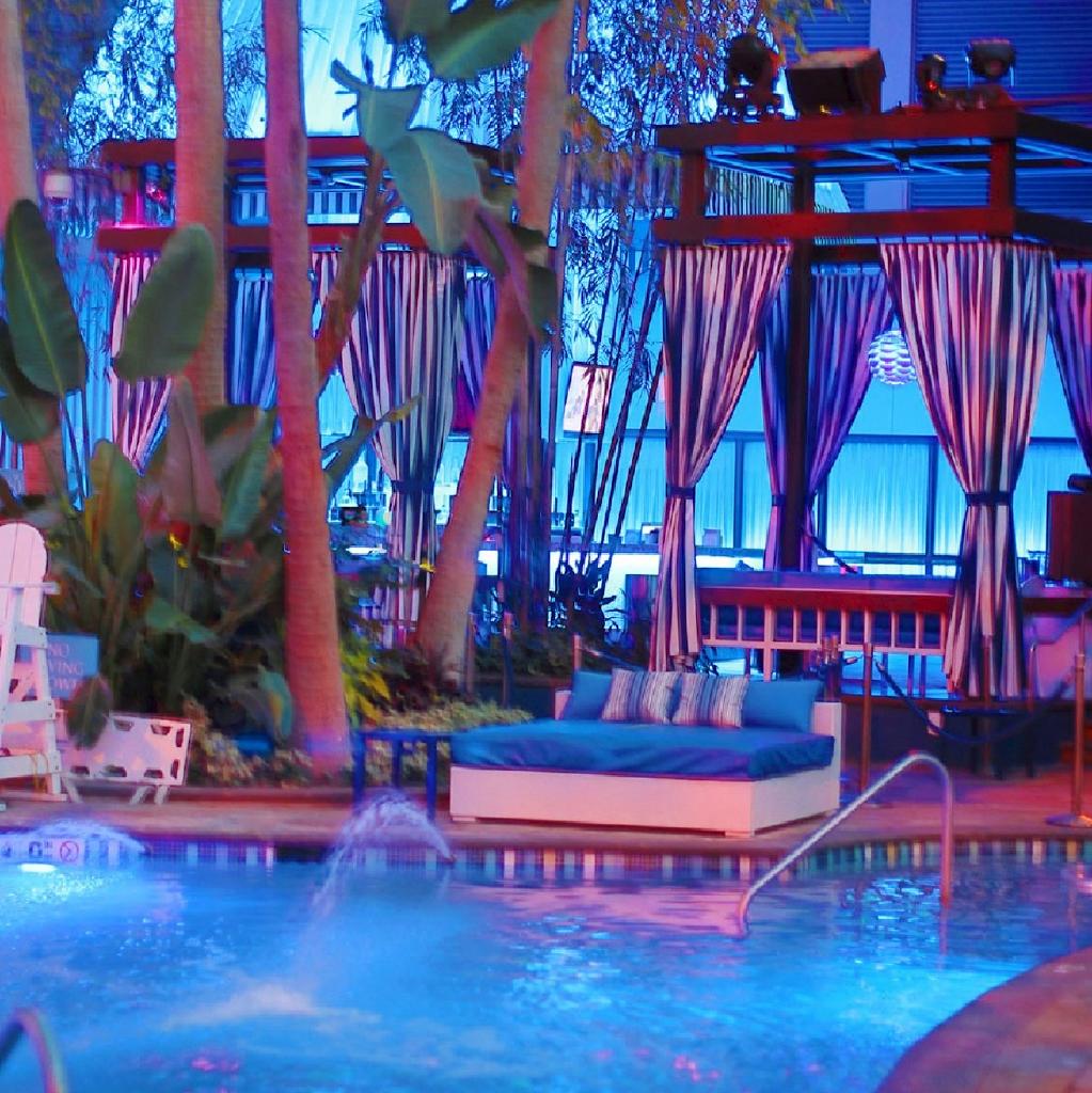 Harrahs Pool Party New Years Eve NYE 2020 | Harrahs Resort ...