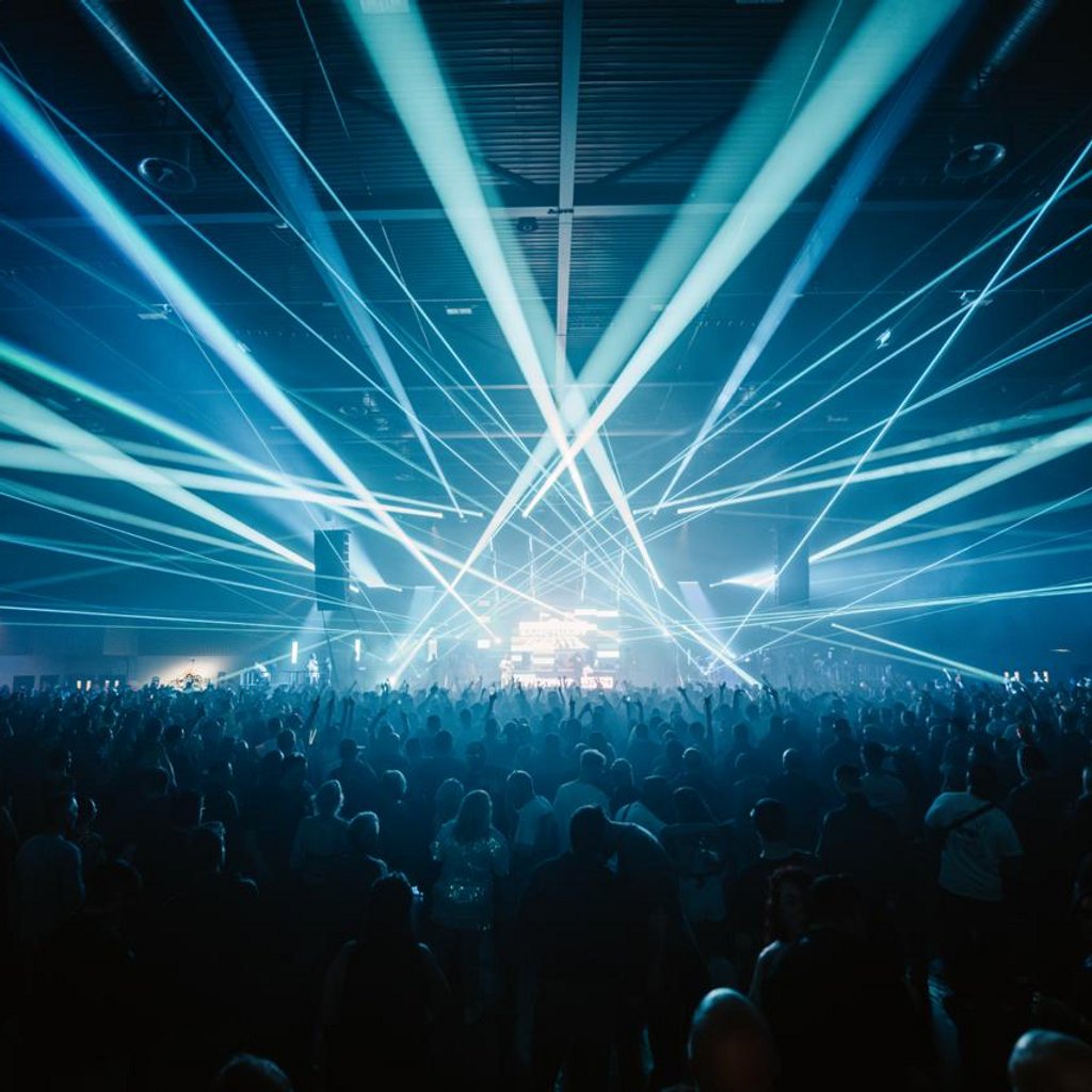 The Return to V7 Saxon Street - The Final Chapter