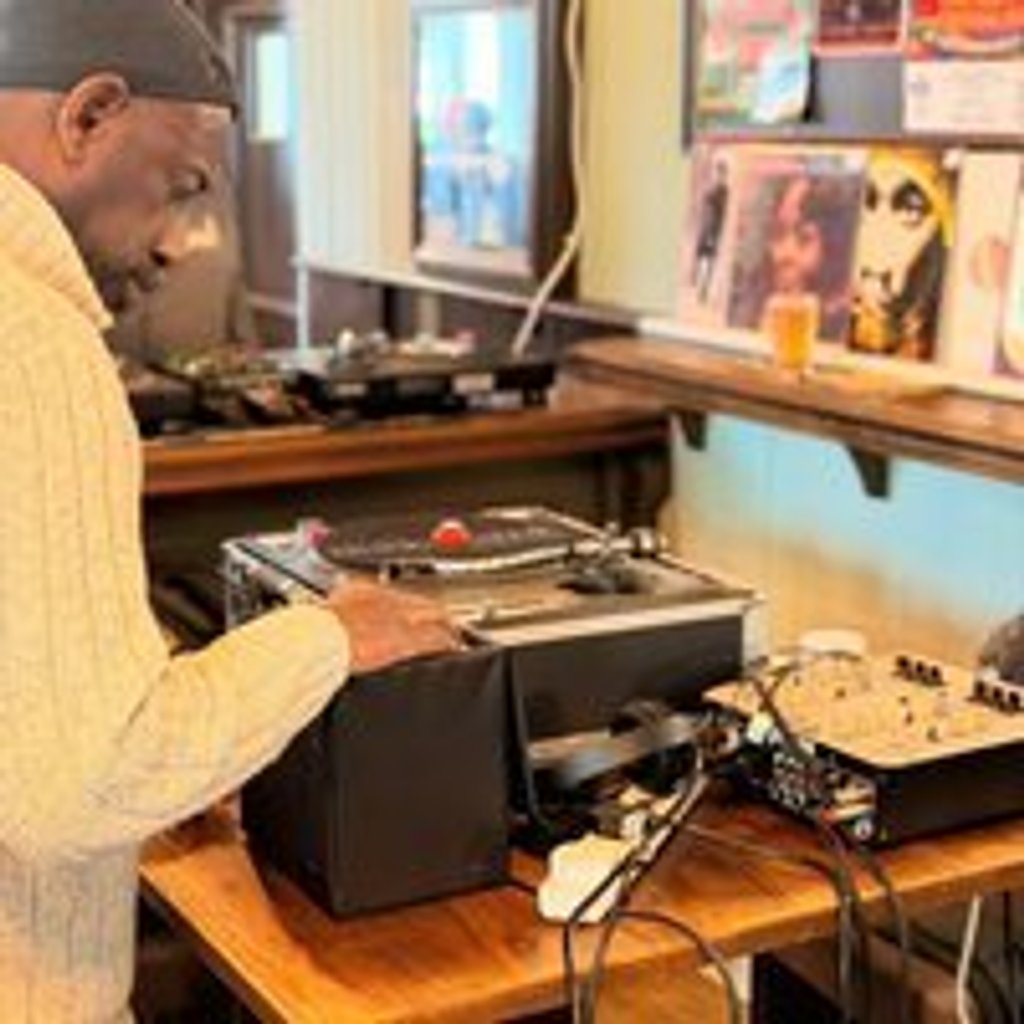 Vinyl Diggers 'Social' with Mark Professor (Selectors Showcase)