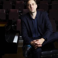 Moonlight Sonata and Rhapsody in Blue by Candlelight