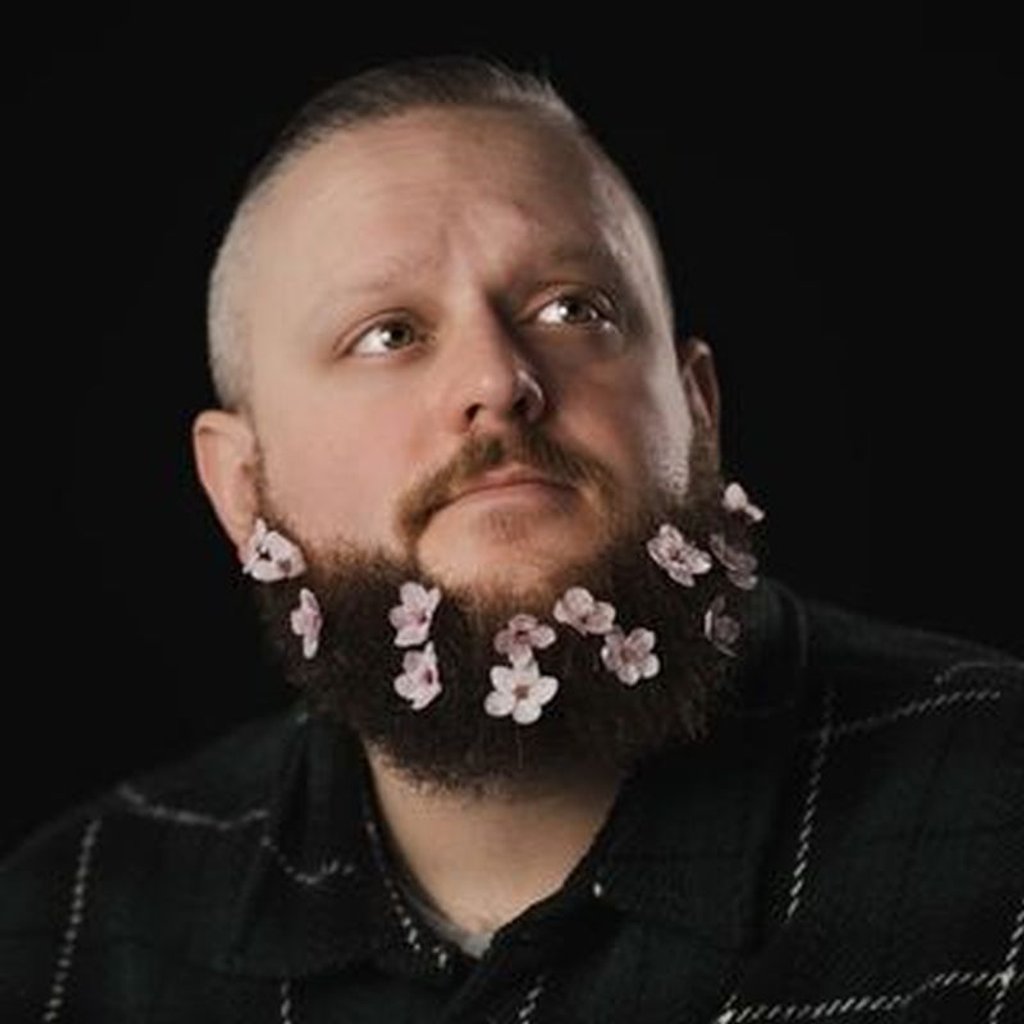 Comedy : Russell Hicks plus guests at The Crown And Treaty, Uxbridge