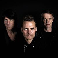Bank Holiday Thames Cruise Featuring Toploader Live