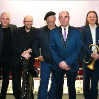 Andy Fairweather Low & The Low Riders