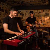 Live Fridays feat. The Zealots