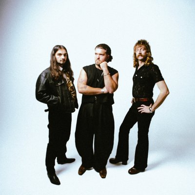 High Fade "Twice As Nice Tour 2026" + Bobbie Dazzle