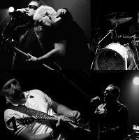 U2 2 perform The Joshua Tree