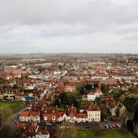 Salisbury Audio Tour: From Sacred Spires to Historic Crises at Salisbury Cathedral