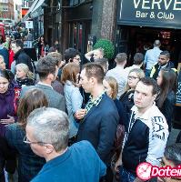 Singles Pub Crawl, 5 bars, FREE shots & club entry! (Ages 18-36)