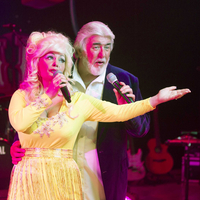 Islands In The Stream at New Victoria Theatre