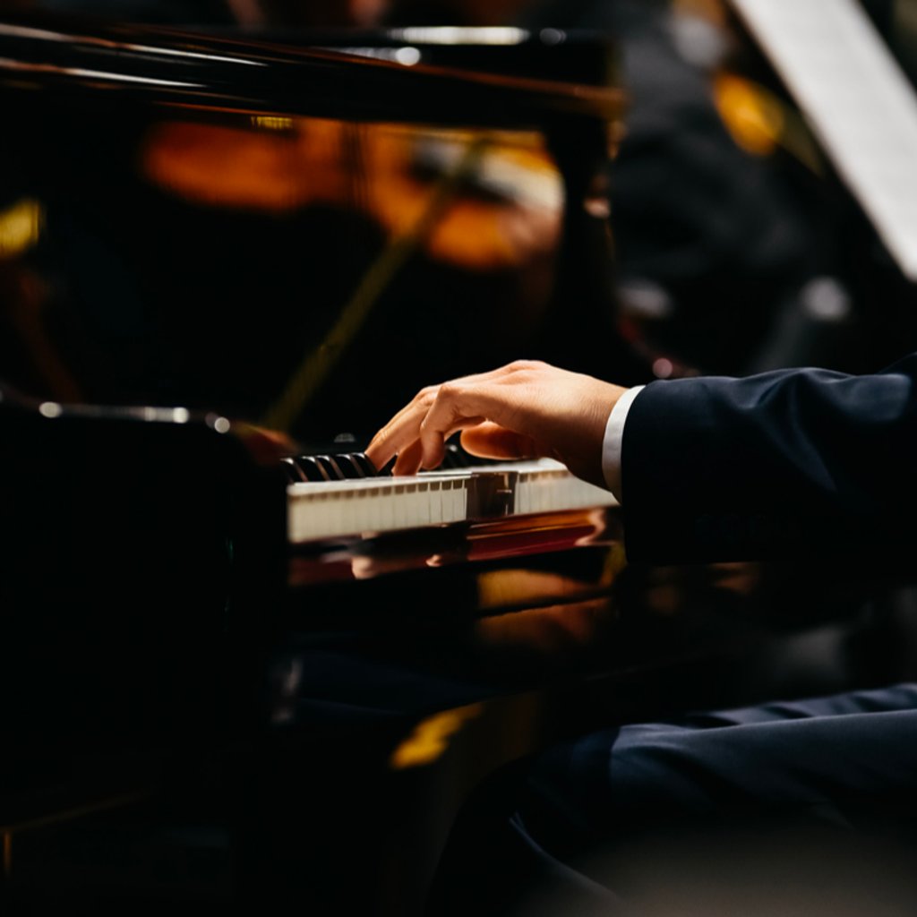 Chopin and Champagne at Christmas by Candlelight