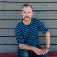 The Coastal Comedy Show with TV headliner Ben Norris! at Hotel Celebrity