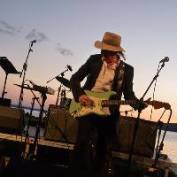 Gary Lucas