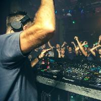 Familia: Enrico Sangiuliano, Fabio Ferro, Anthony Castaldo Familia: Enrico Sangiuliano, Fabio Ferro, Anthony Castaldo