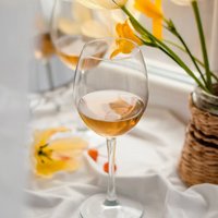 'Little Something' May Drinks For Singles in Reigate at Basil's Of Reigate