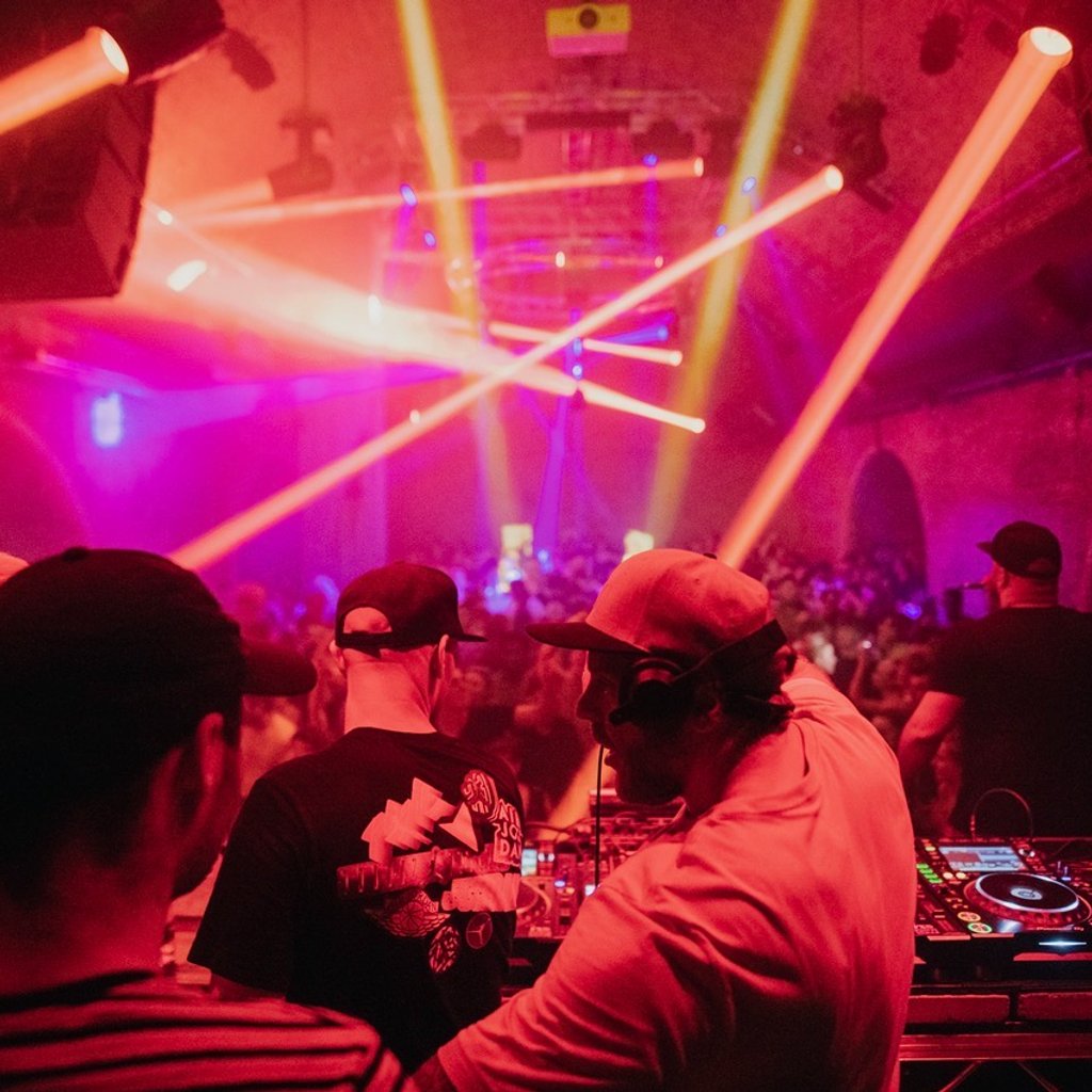 FREE TICKETS: E1 WINTER 2026 - House & Disco ALL NIGHT LONG at E1, London