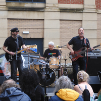 The Flukes at The Grove Inn LEEDS