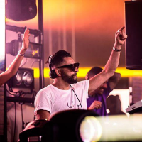 Moxy Muzik NYD - Darius Syrossian / Ray Mono / Jimmy Switch