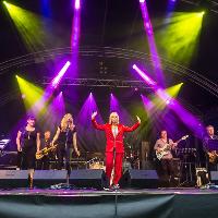 Mari Wilson & The New Wilsations at The Electric Theatre