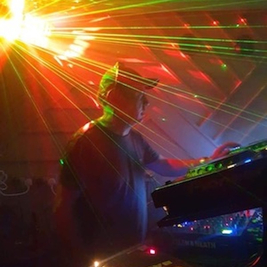 Fantasy FM Only House music with DJ Eazy E