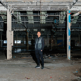 Frazier Winter Warehouse :: Nightvision