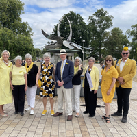 Guided walking tour every Monday at Swan Fountain On Waterside