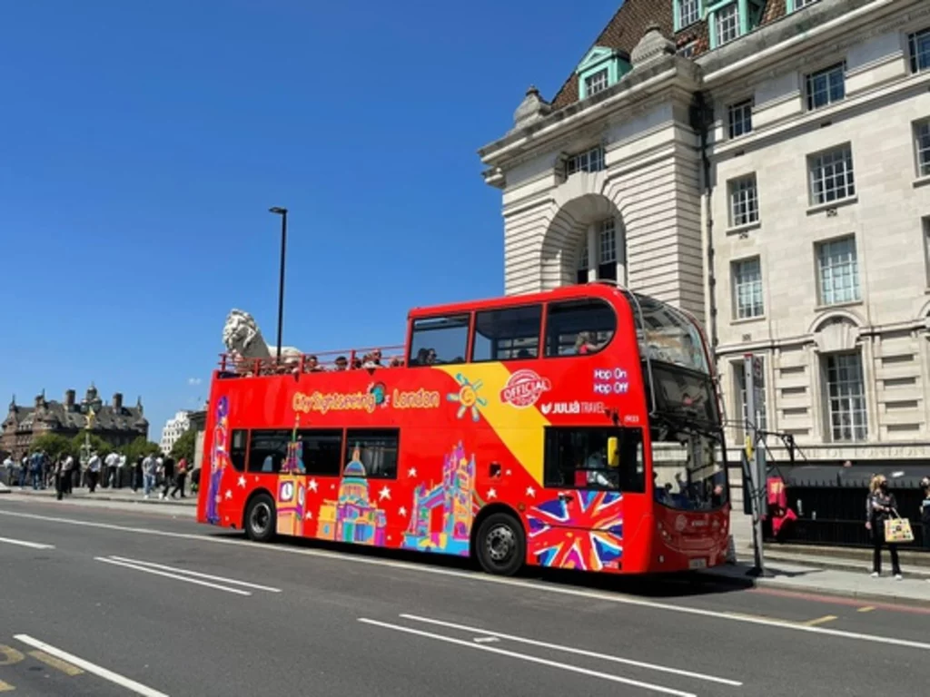 Hop-on Hop-off London City Sampler London at Central London, London — photo 4