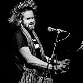 Liam Ó Maonlaí of Hothouse Flowers