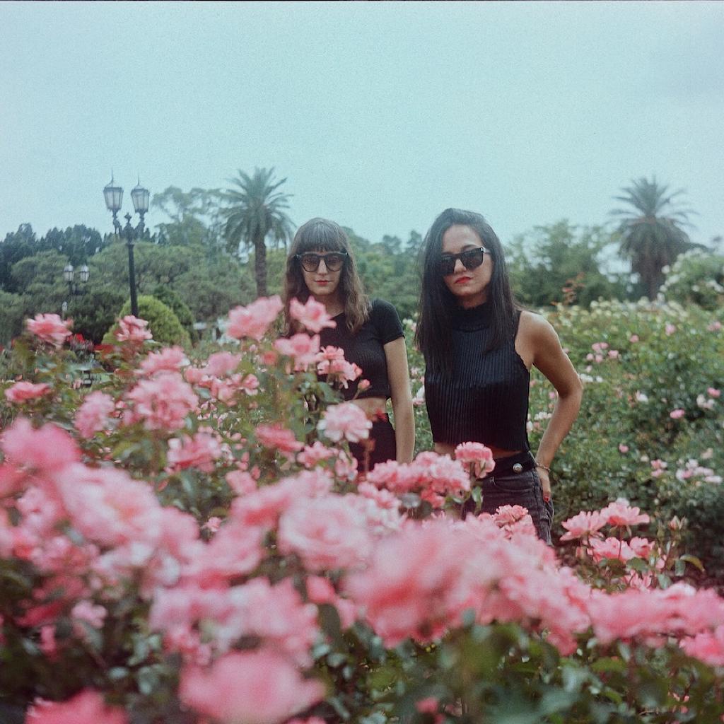 Las Kellies - Total Exposure Las Kellies - Total Exposure