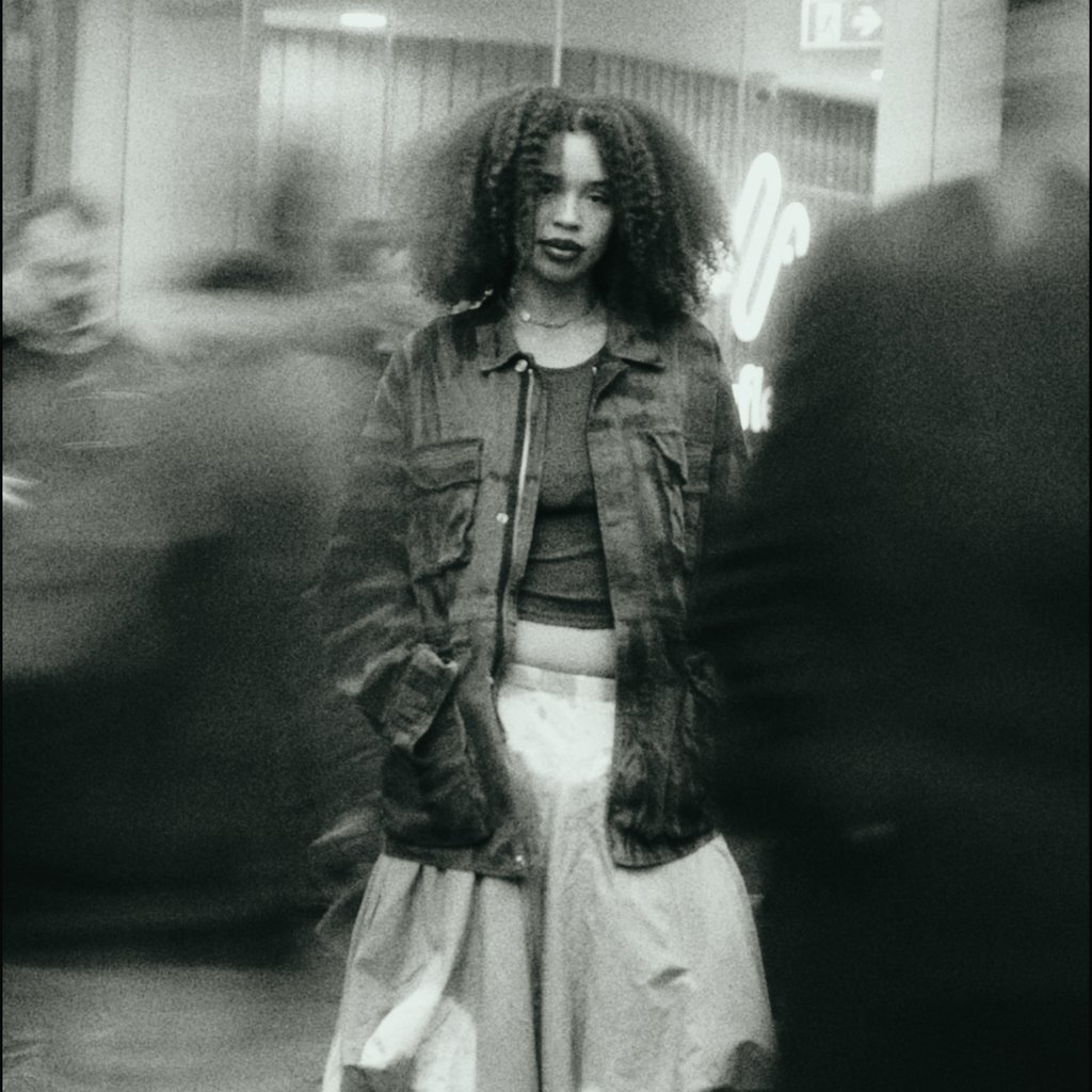 Bel Cobain Image