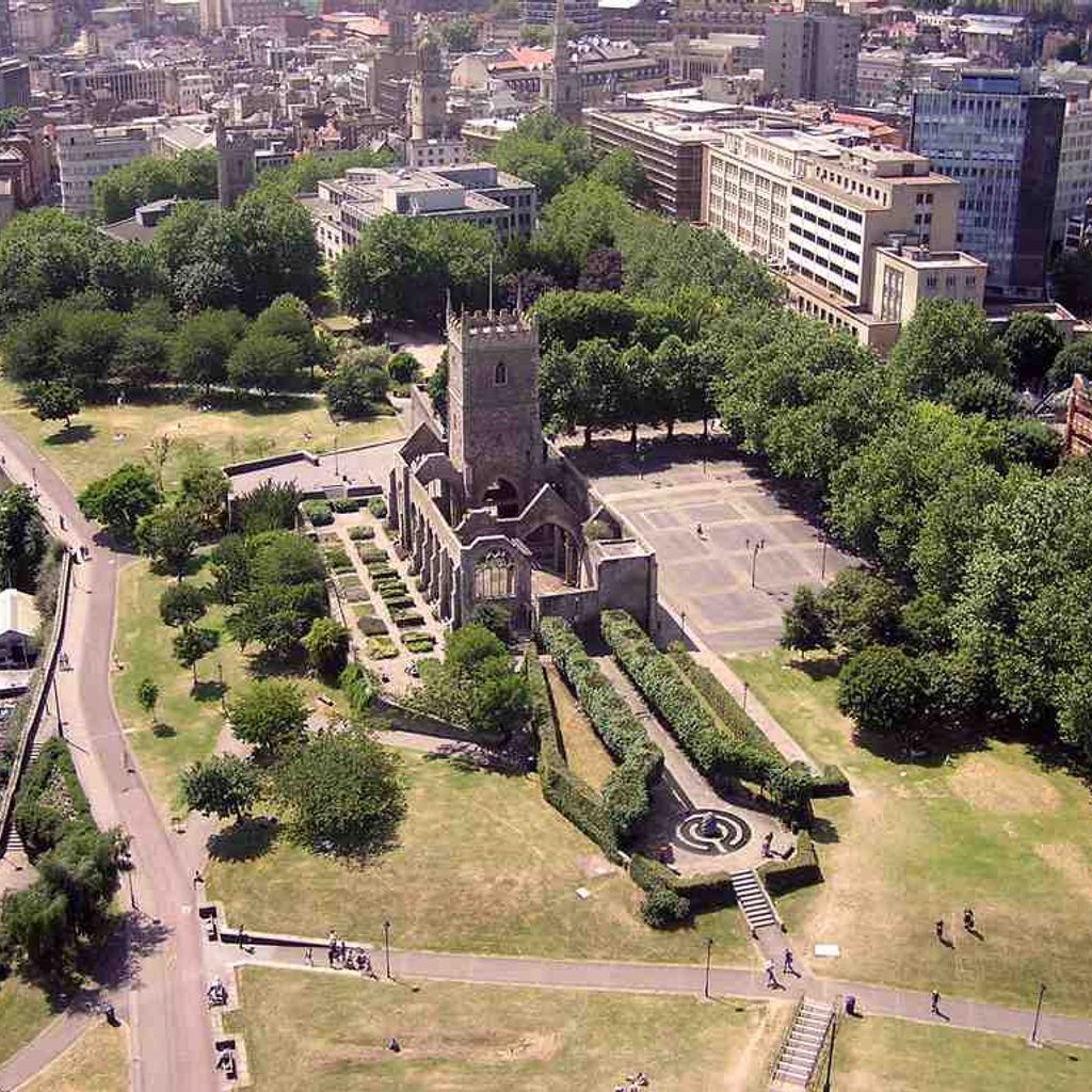 Bristol Audio Tour: Bristol's Timeless Landmarks Audio Odyssey