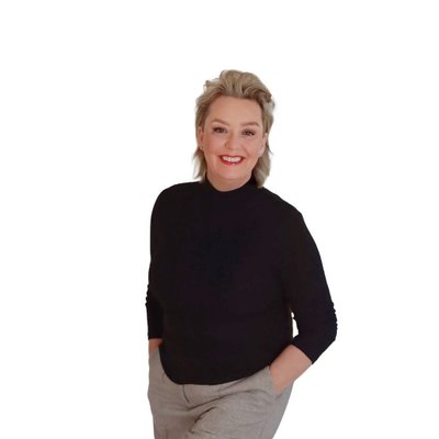 Tina Russell @ The Lansdowne Court Hotel, Antrim Road.