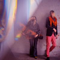 tAngerinecAt//LouDSpeka//Lukey Foxtrot at The Raven Tower Bridge