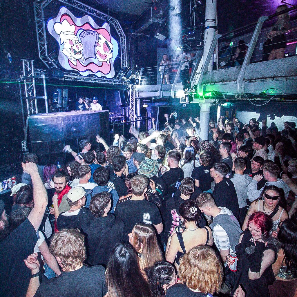 Zone1 1 x Bris-tek - Extended Sessions w/Amygdala, DJ Bax + More