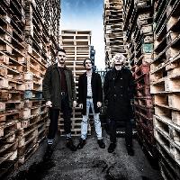 False Heads at The Castle And Falcon
