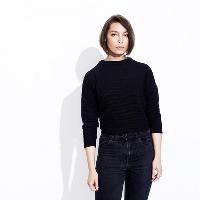 Simple pres. Anastasia Kristensen and object blue