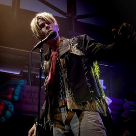 David Bowie performed LIVE by Absolute Bowie