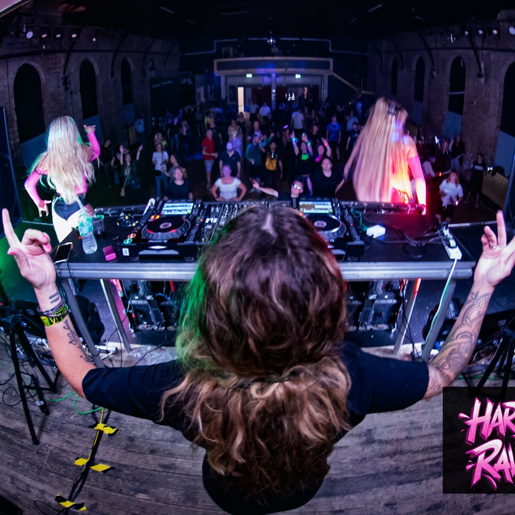 Rave in the peaks 26