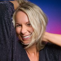 Jules O'Brian: Avoid Excessive Cleavage -Other Advice to Ignore at Canalhouse Bar
