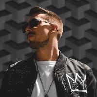 Discover Presents - Denney