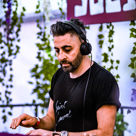 Social Avenue Indoor Series: Moxy Muzik W/ Darius Syrossian