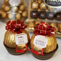 Grand Ferrero Rocher Personalisation Pop Up