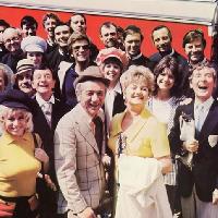 Robert Ross - Oh, What A Carry On!