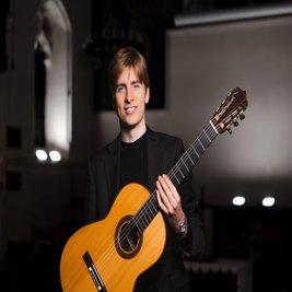 Guitar for Gaza Concert