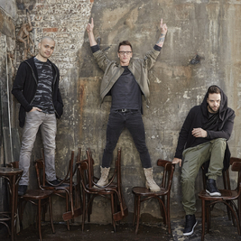 The Knowsley Social presents 5ive and 911